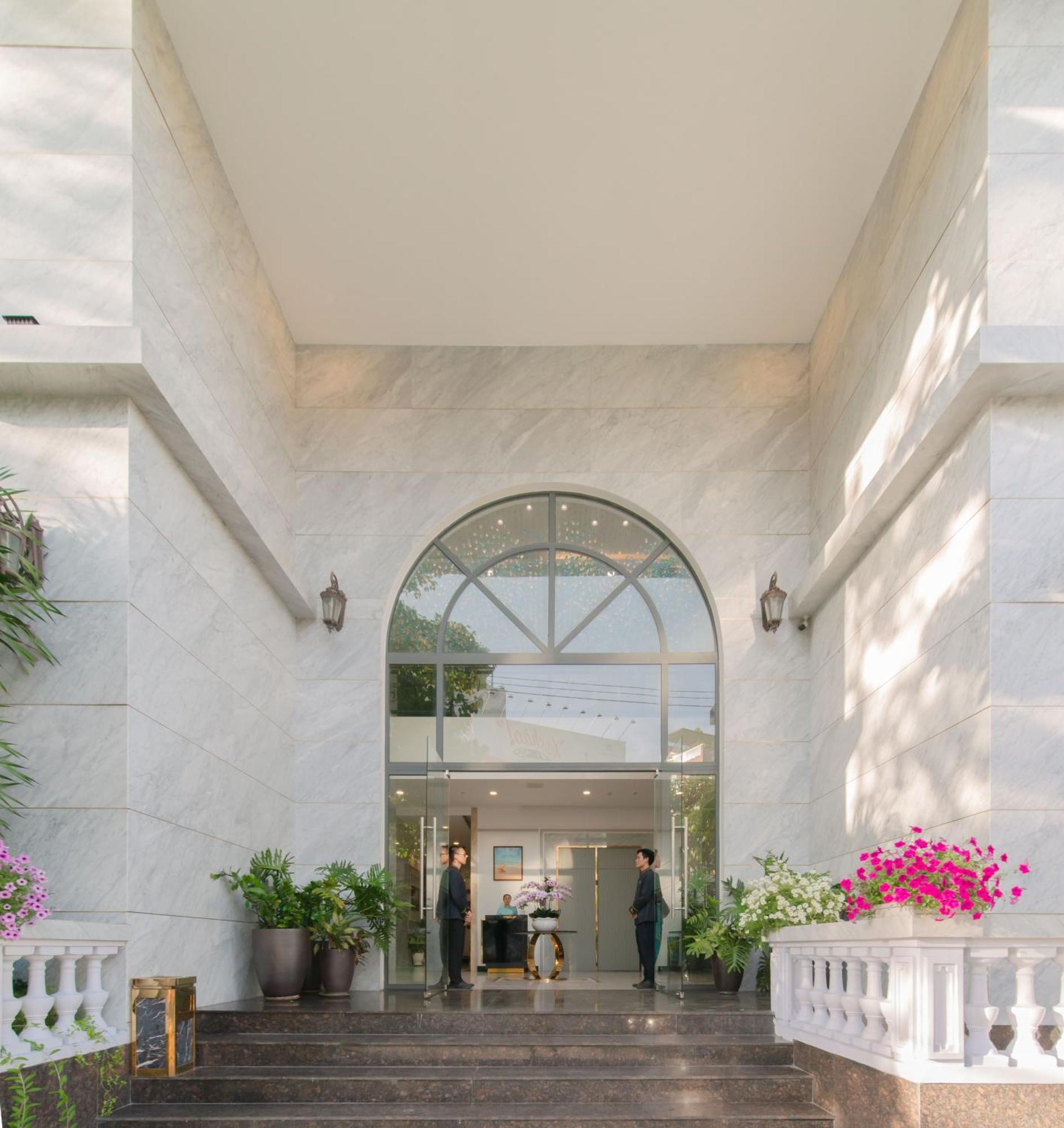 Florida Hotel На Транг Екстериор снимка