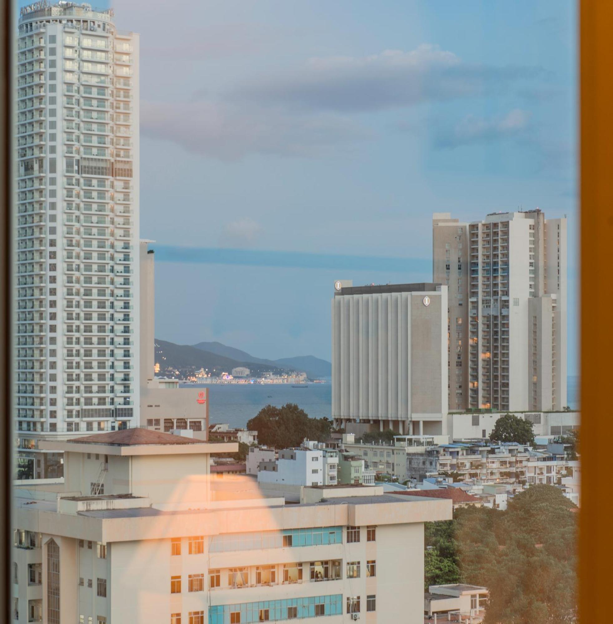 Florida Hotel На Транг Екстериор снимка