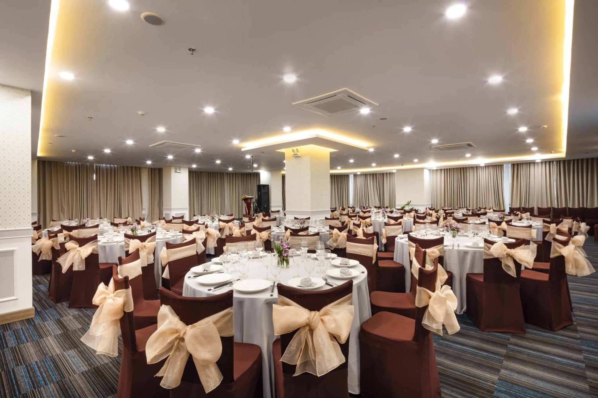 Florida Hotel На Транг Екстериор снимка